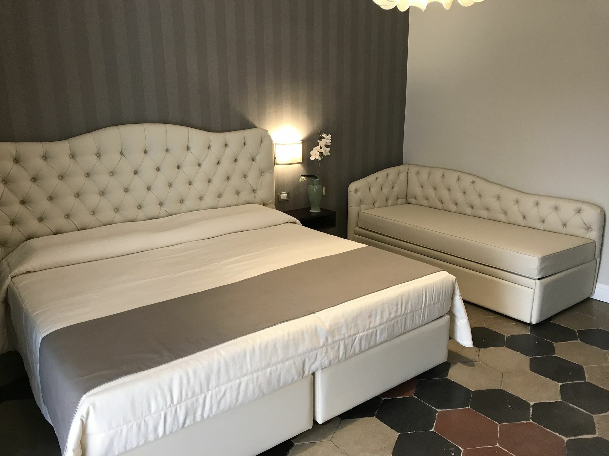 ホテル Residenza Roma Imperiale エクステリア 写真