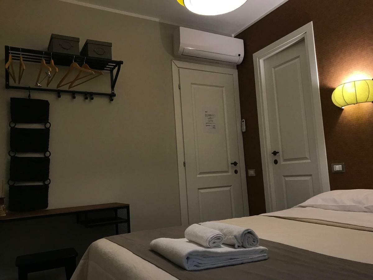 ホテル Residenza Roma Imperiale エクステリア 写真